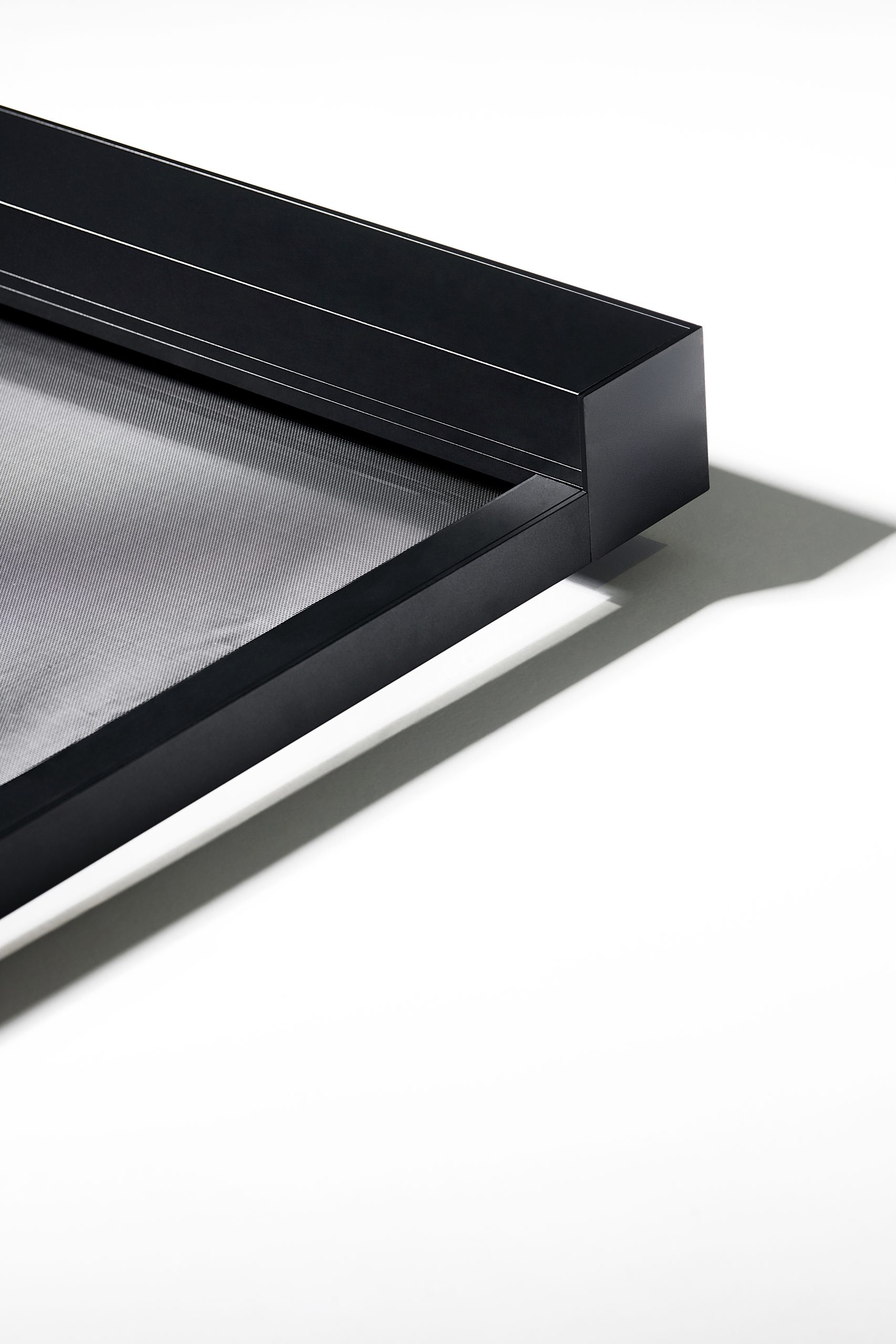 Luno WindGuard E™ 電動防風捲簾