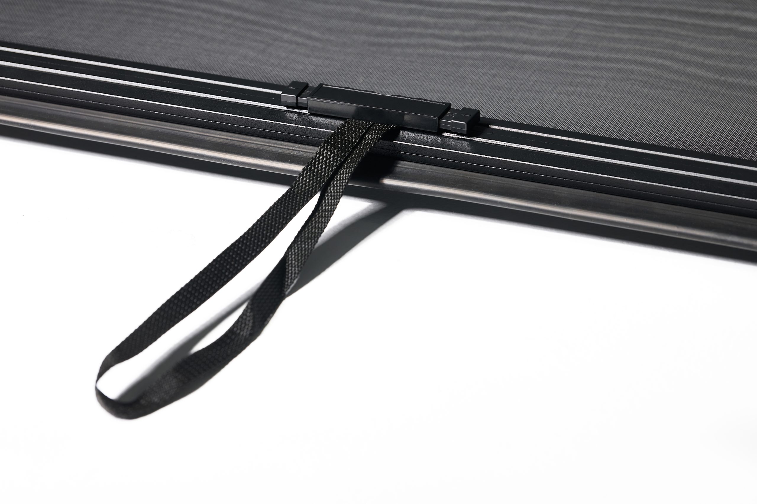 Luno WindGuard M™ 手動防風捲簾